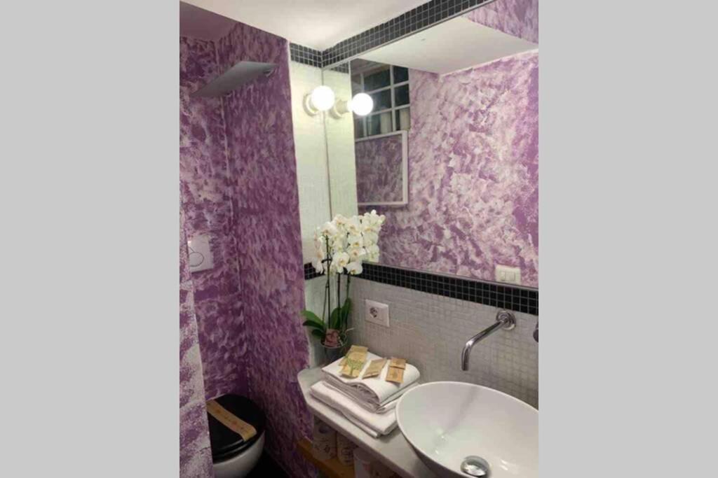 Small Mezzanine Apartment Colosseo Roma Dış mekan fotoğraf