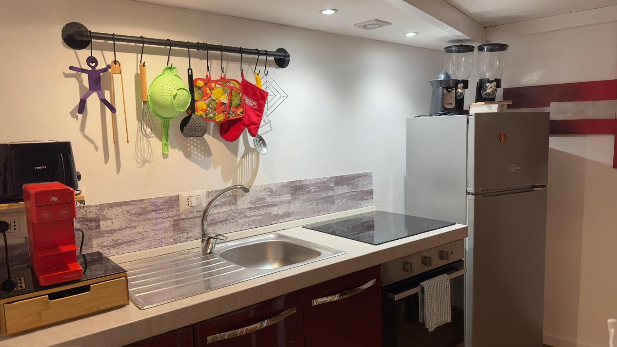 Small Mezzanine Apartment Colosseo Roma Dış mekan fotoğraf
